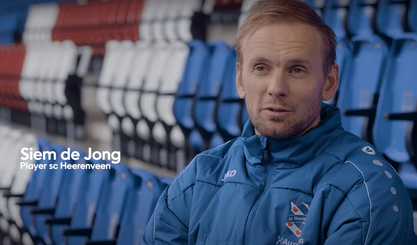 Siem de Jong in sc Heerenveen tribune