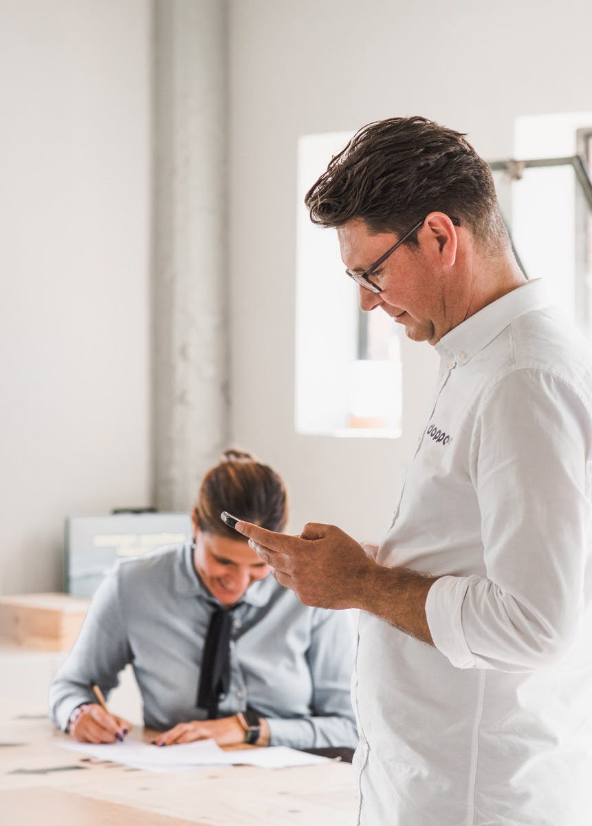 Virginia (CEO) and Merijn (Founder) at Dopper office